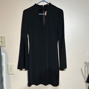 Essue Black Long Sleeve Dress